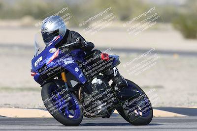 media/Jan-15-2026-Racers Edge (Thu) [[dfebeb70ab]]/3-B Group/Session 4 (Turn 5)/